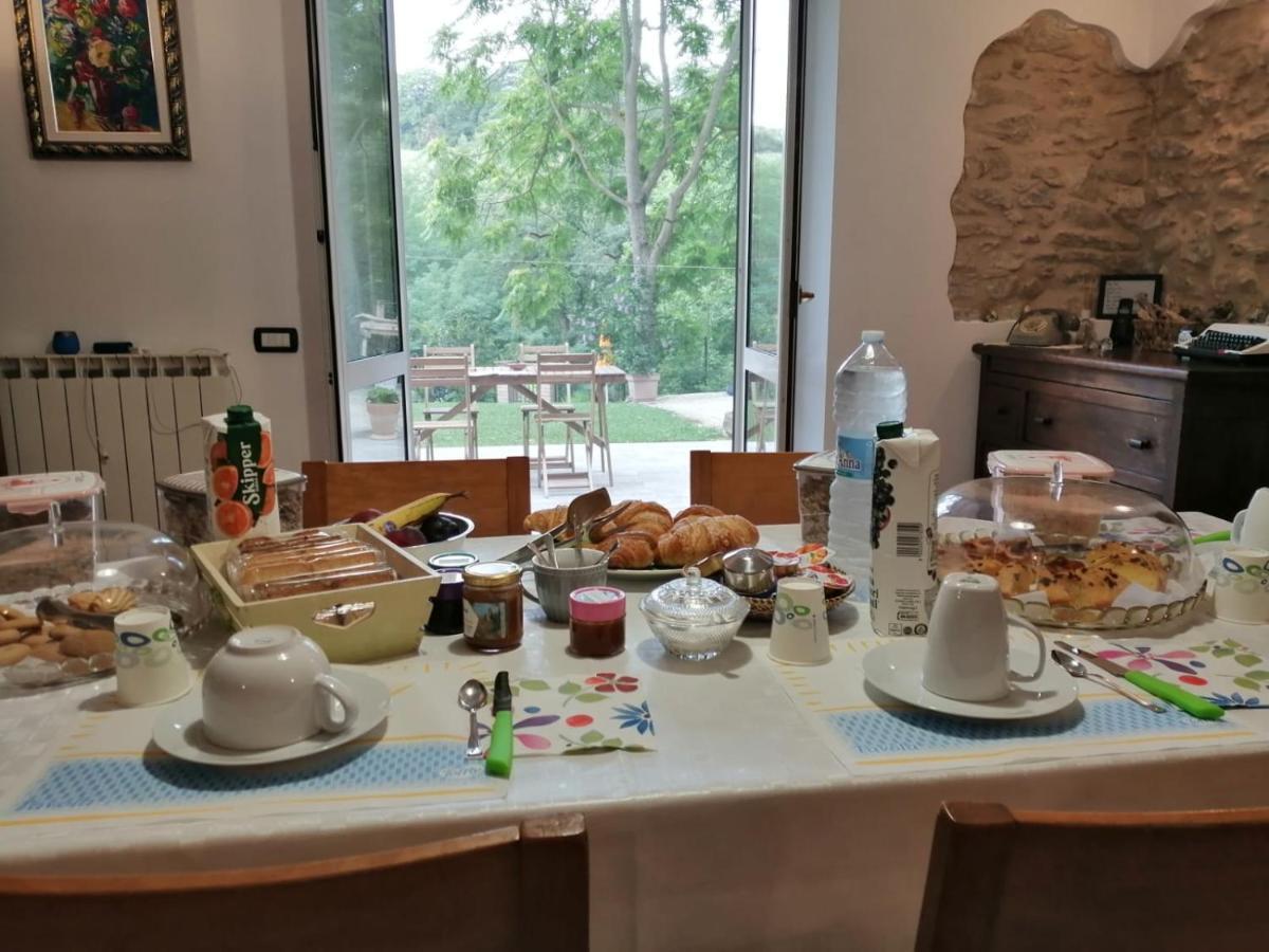 Da Marisetta a San Severino Marche Esterno foto